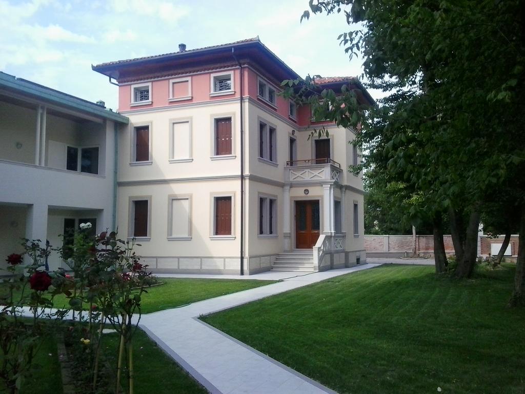Villa Delle Rose ปอร์โตกรูอาโร ภายนอก รูปภาพ